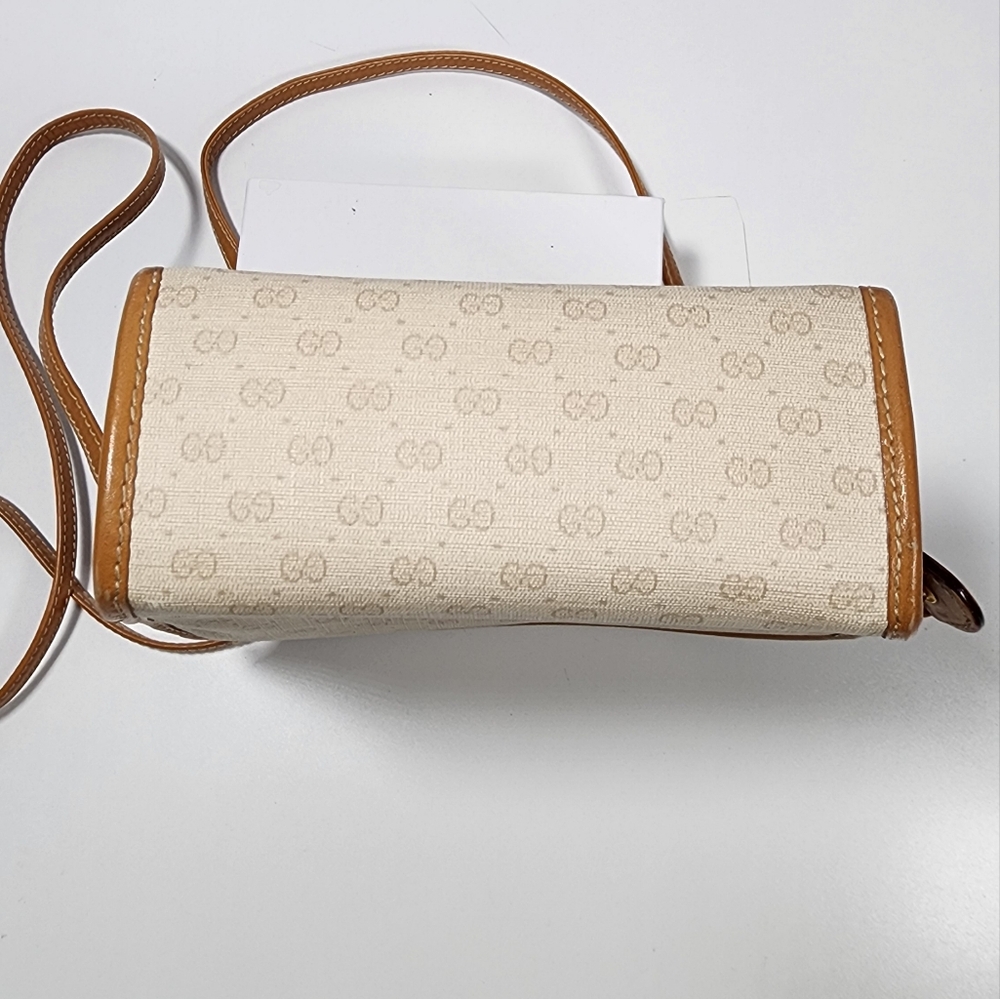 Gucci Micro GG crossbody bag - Picture 5 of 14